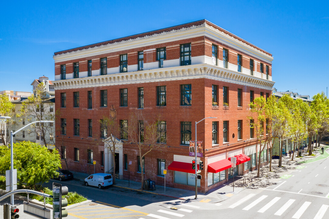 115 Valencia St in San Francisco, CA - Foto de edificio