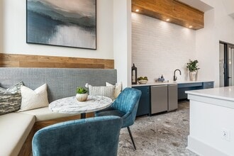 Collection at Gruene in New Braunfels, TX - Foto de edificio - Building Photo