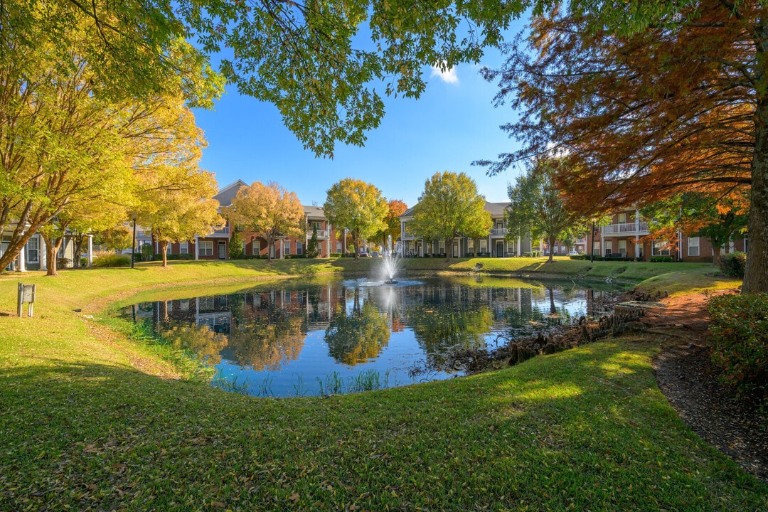 The Westbury in Memphis, TN - Building Photo
