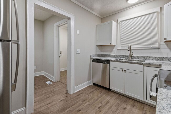 207 Windsor Dr in Fayetteville, NC - Building Photo - Building Photo