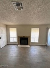 4941 Newport Cove Dr in Las Vegas, NV - Foto de edificio - Building Photo