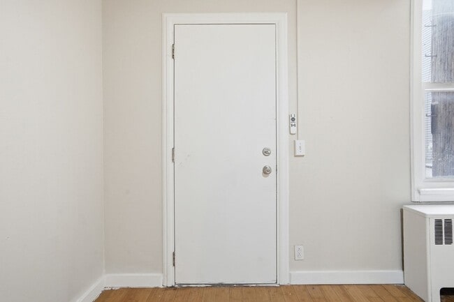 333 Orwell Way in Pittsburgh, PA - Building Photo - Building Photo