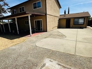 7962 Center Pky in Sacramento, CA - Building Photo - Building Photo