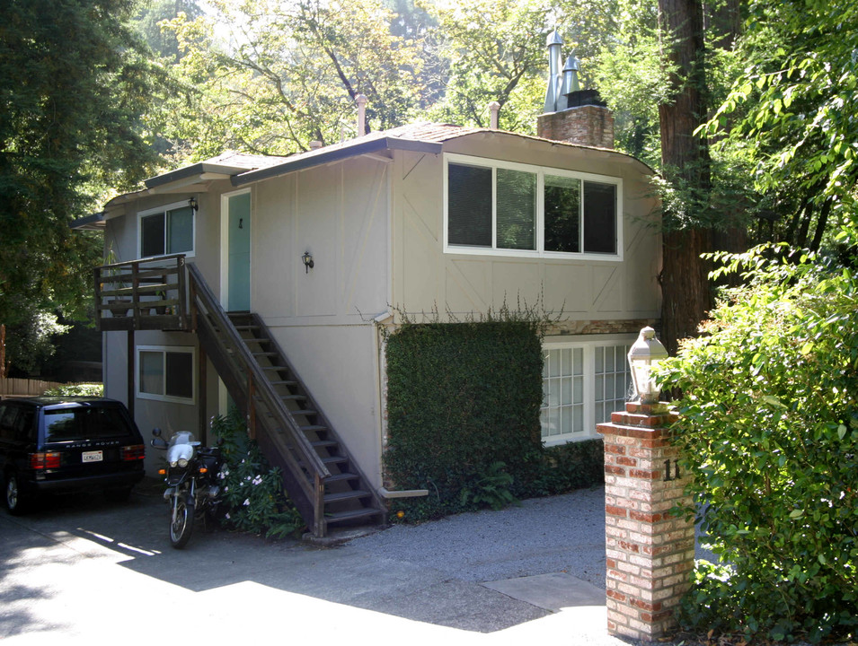 227 Throckmorton Ave in Mill Valley, CA - Foto de edificio