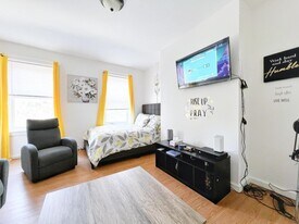 298 Princeton Ave in Jersey City, NJ - Building Photo