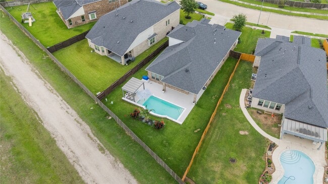 29510 Enchanted Breeze Ln