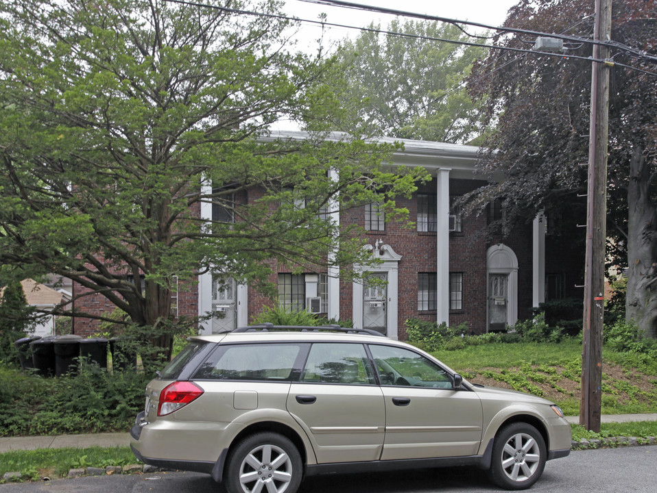 58 University Pl in Staten Island, NY - Foto de edificio