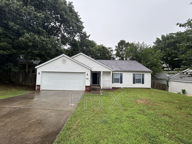 3220 W Woodridge Dr in Fayetteville, AR - Building Photo
