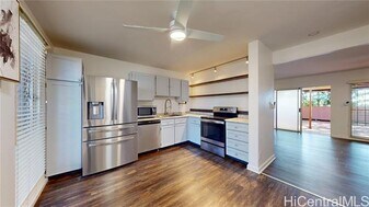 92-1002-1002 Makakilo Dr in Kapolei, HI - Building Photo