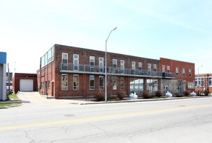 301-307 E Court Ave in Des Moines, IA - Building Photo