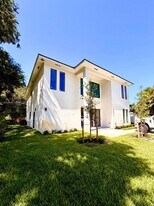 3371 NW 51st St in Miami, FL - Building Photo