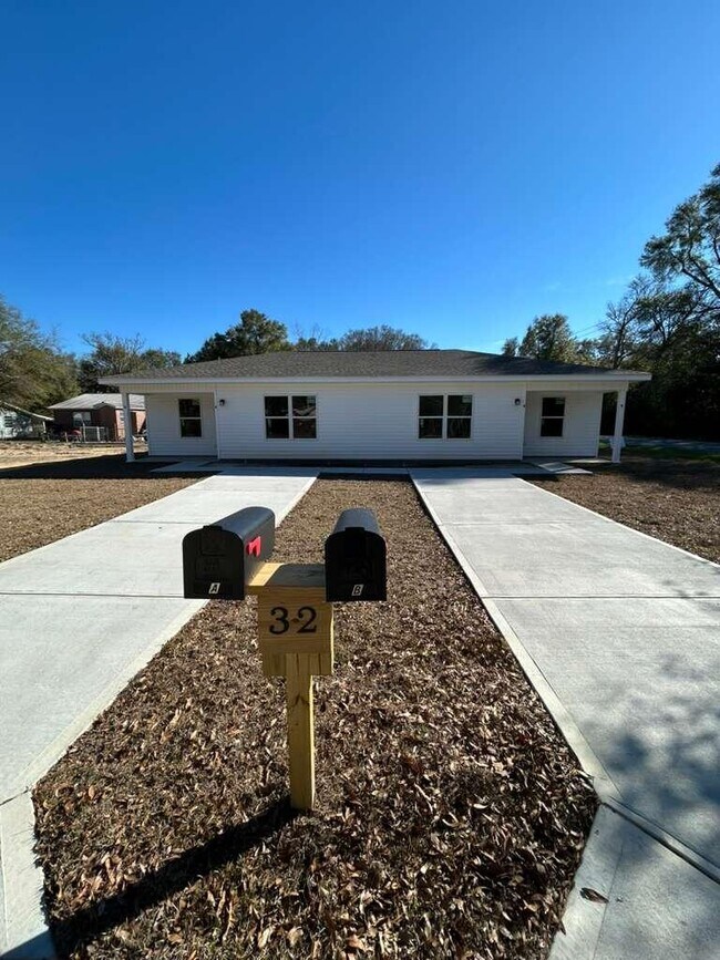 32 Constitution Ave in Defuniak Springs, FL - Building Photo - Building Photo