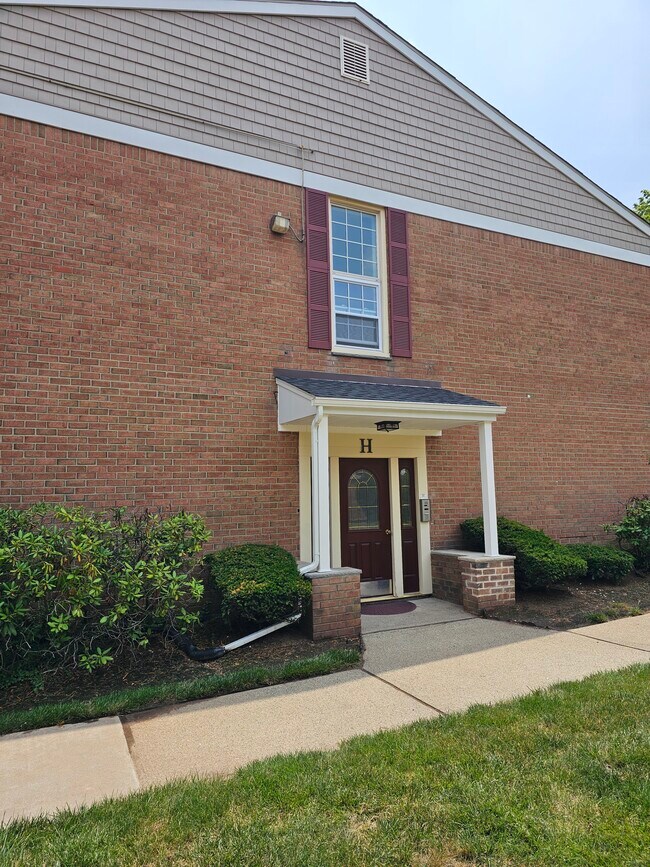 property at 605 Grove St