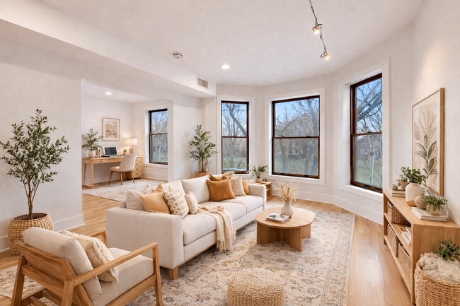 2132 N Oakley Ave in Chicago, IL - Building Photo - Building Photo