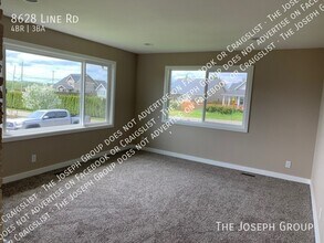 8628 Line Rd in Lynden, WA - Building Photo - Building Photo