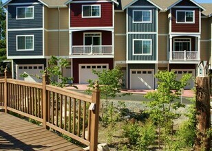 4801 214th Ln SW in Mountlake Terrace, WA - Building Photo - Building Photo