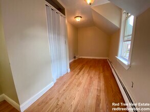 335 Baker St in Boston, MA - Building Photo - Building Photo