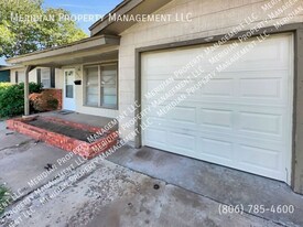 1909 45th St in Lubbock, TX - Building Photo
