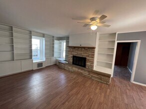 412 S Hocker Ave in Independence, MO - Building Photo - Building Photo