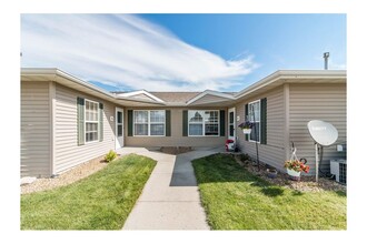 Brandon Heights Village in Bismarck, ND - Foto de edificio - Building Photo