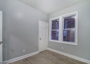 76 Highland Ave in Newark, NJ - Building Photo - Building Photo