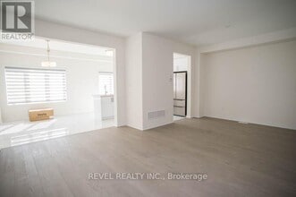 26 Wakeling Dr in Brantford, ON - Building Photo - Building Photo