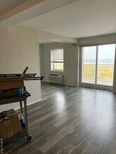 2 Richmond Rd, Unit 1H in Lido Beach, NY - Foto de edificio - Building Photo