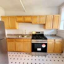 1611 Hampton Blvd in Norfolk, VA - Building Photo