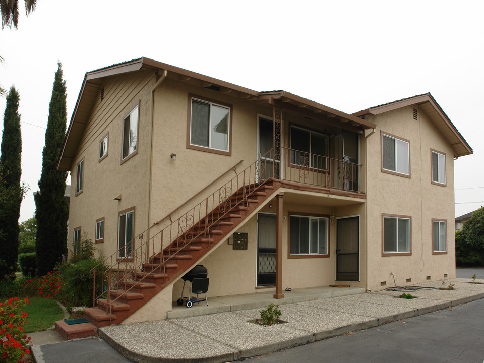 246 Marylinn Dr in Milpitas, CA - Foto de edificio