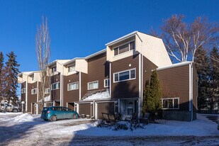 Shannon Mills in Edmonton, AB - Building Photo