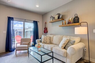 2210 Remington Way in Bozeman, MT - Foto de edificio - Building Photo