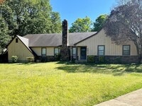 5011 Lake Valley Cove