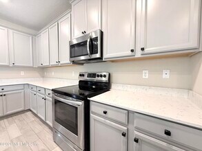 1699 Enclave Rd in Jacksonville, FL - Building Photo - Building Photo