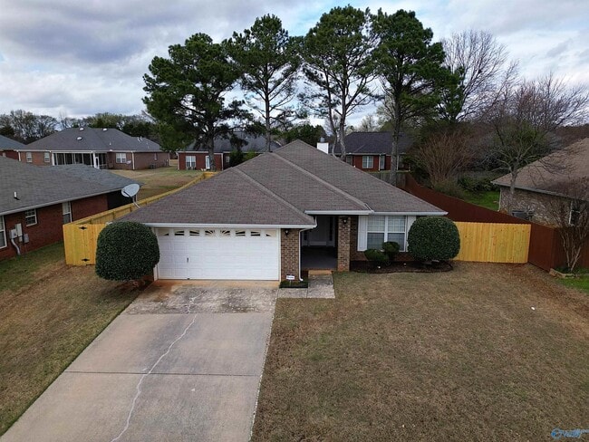 120 Clover Ridge Dr in Madison, AL - Building Photo - Building Photo