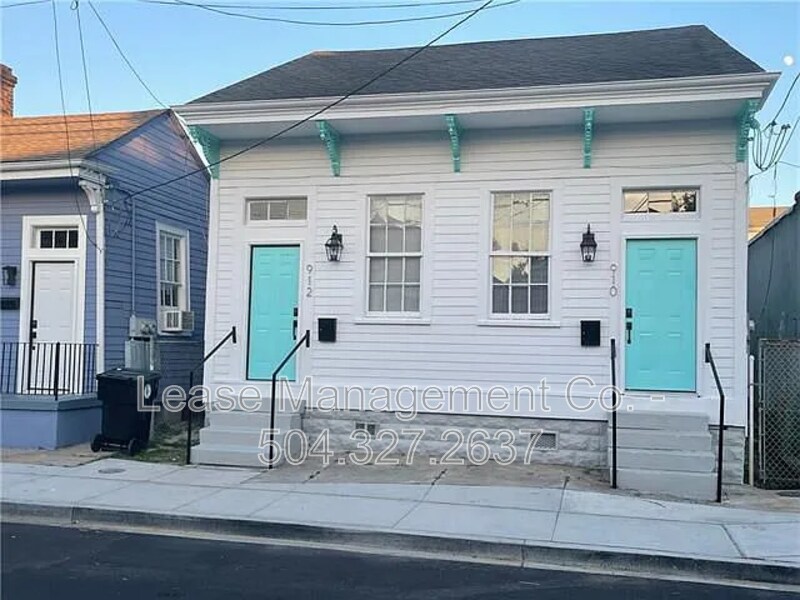 912 N Prieur St in New Orleans, LA - Building Photo