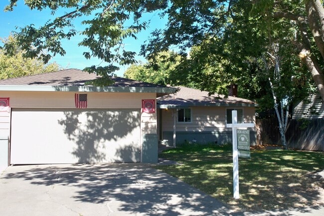 property at 811 Norland Dr