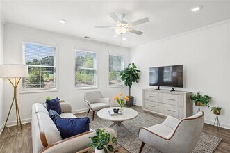 5057 Woodland Hls in Powder Springs, GA - Building Photo - Building Photo