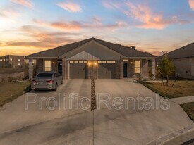5308 Rose Gdn Lp in Killeen, TX - Building Photo
