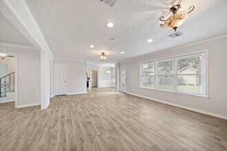 6302 Hickorycrest Dr in Spring, TX - Building Photo - Building Photo