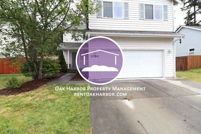property at 1084 NW Redwing Dr