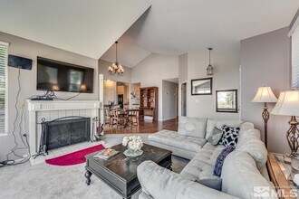 2320 Overlook Ct in Reno, NV - Building Photo - Building Photo