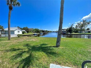 360 Palm Cir in Flagler Beach, FL - Building Photo - Building Photo