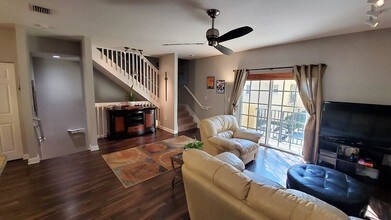 2520 SW 14th Ave-Unit -806 in Fort Lauderdale, FL - Foto de edificio - Building Photo