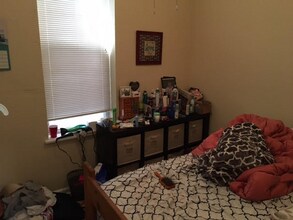 1436 N Maplewood Ave in Chicago, IL - Foto de edificio - Building Photo