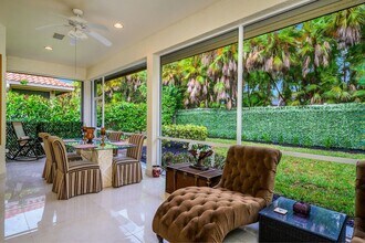 4806 Europa Dr in Naples, FL - Building Photo - Building Photo