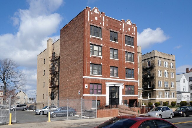 210-212 Roseville Ave in Newark, NJ - Foto de edificio - Building Photo