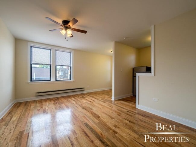 property at 818 W Diversey Pkwy