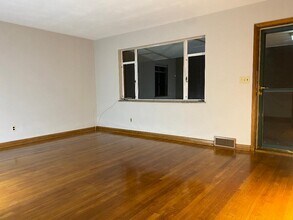 704 Fairlawn Dr in Columbus, OH - Building Photo - Building Photo