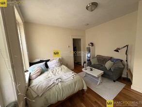 1673 Commonwealth Ave, Unit 14 in Boston, MA - Building Photo - Building Photo