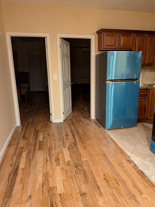 63 Nichols Ave, Unit 1